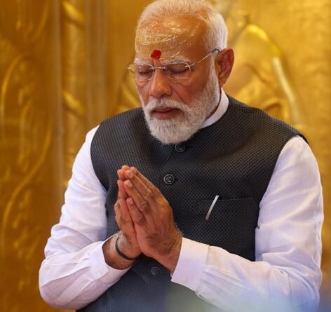 Prime Minister performs Darshan and Pooja at Baba Vishwanath Temple; prays for the prosperity and good health of the people of the nation&nbsp;&nbsp;