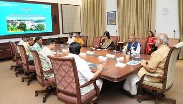 Vice-President Briefed on Major River Interlinking and Water Conservation Initiatives of Ministry of Jal Shakti